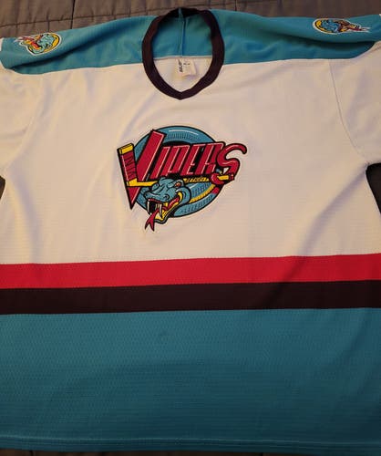 Detroit  Vipers  Large Men's Bauer Jersey