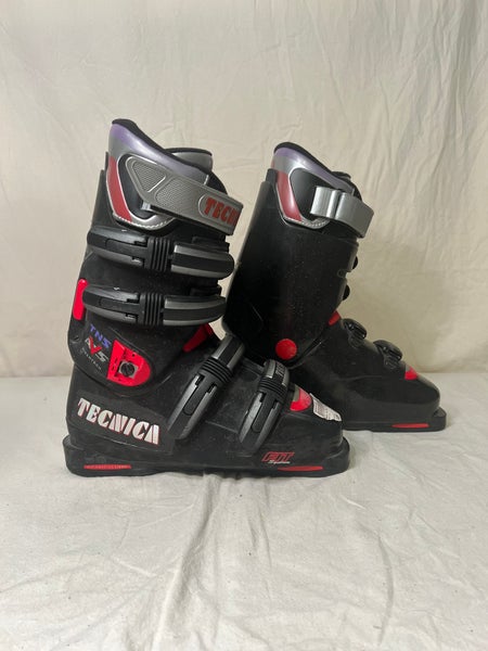 Used  Technica TNS AVS Ski Boots