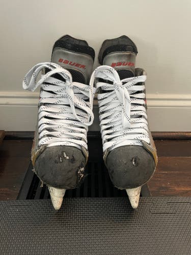 Senior Used Bauer Vapor XXX Hockey Skates Regular Width Size 8.5