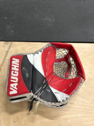 Vaughn v1 goalie glove 7000