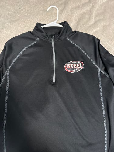 USHL Chicago Steel USHL Men’s Medium 1/4 Zip. Smoke free home