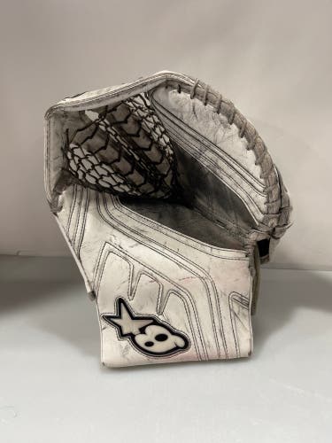 Brian’s Gnetik IV Pro Used Sr Hockey Goal Catcher