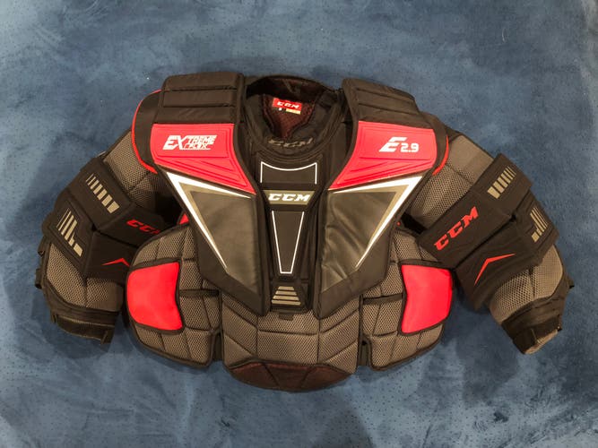 Sr Small CCM Extreme Flex E2.9 Goalie Chest Protector