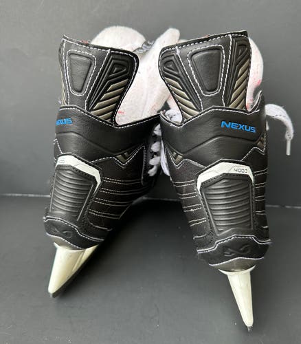 Junior Used Bauer Nexus 4000 Hockey Skates Width Size 2
