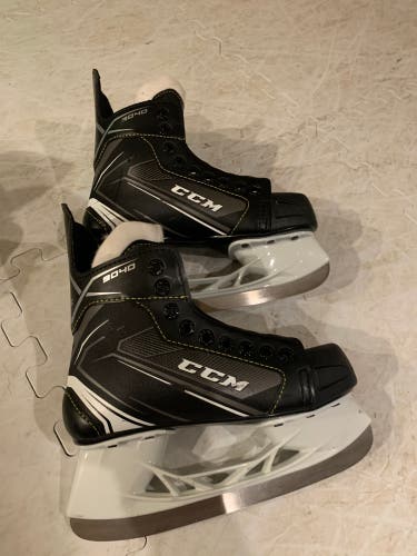 Used CCM Regular Width Size 2 Tacks 9040 Hockey Skates