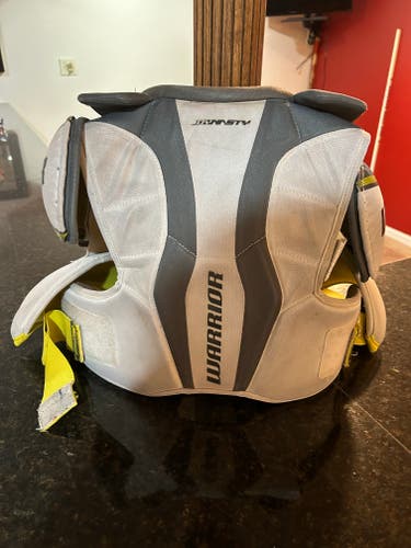 Senior Small Warrior Dynasty AX1 Shoulder Pads