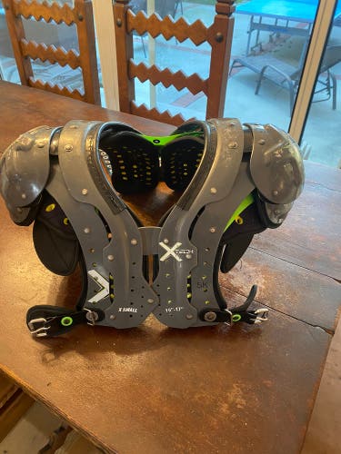 Adult XS Xtech Shoulder Pads (PLEASE MESSAGE BEFORE BUYING)