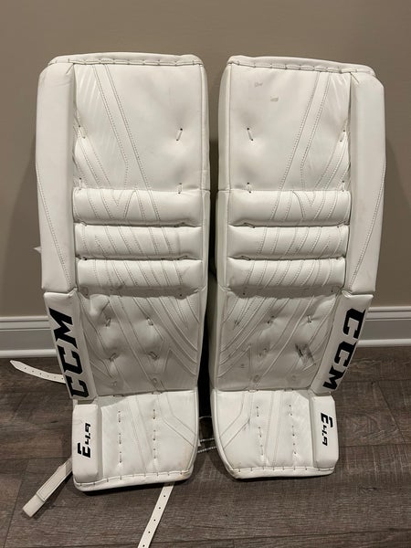34" CCM Extreme Flex E4.9 Goalie Leg Pads