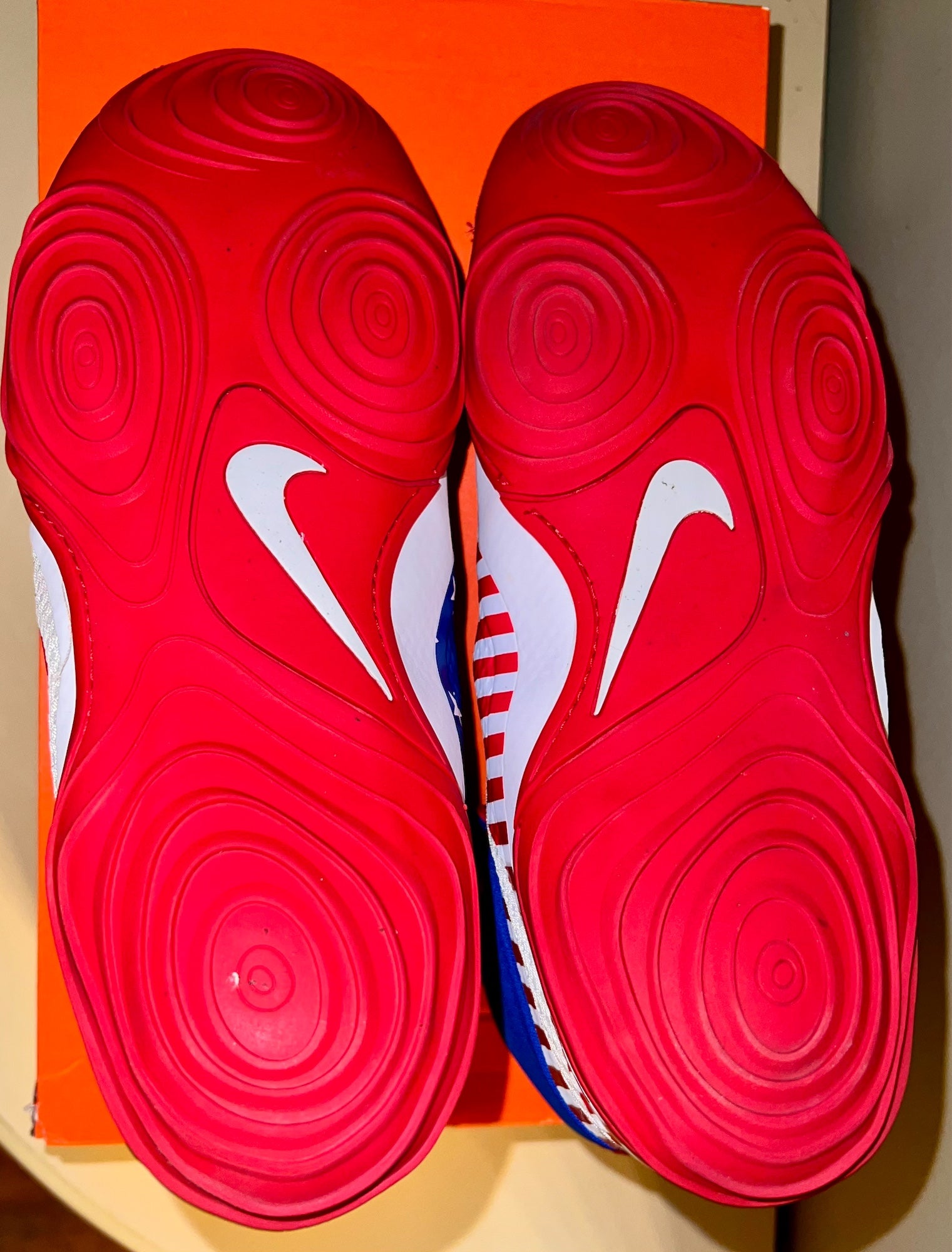 red white and blue nike hypersweeps