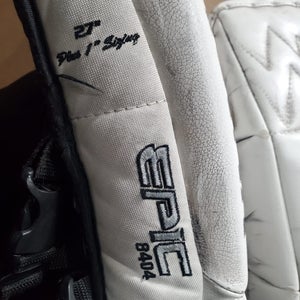 Vaughn Epic 8404 27" plus 1" Goalie Pads