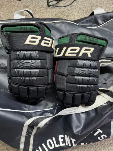 Bauer 4 roll pro kachina gloves