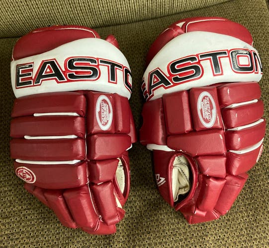 Easton 14"  Air Gloves