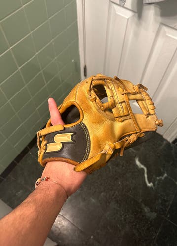 Used Infield 11.5" Baseball Glove