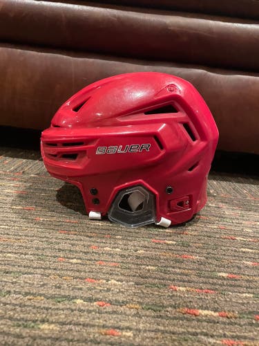 Medium Bauer  Re-Akt 150 Helmet - Red