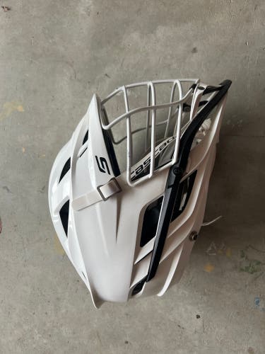 New White Cascade S Helmet