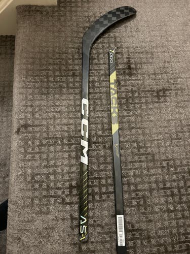 Broken Senior Left Hand P29  Super Tacks AS-V Pro Hockey Stick