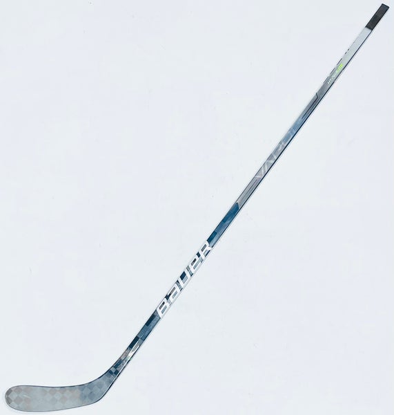 New Custom Silver Bauer Vapor Hyperlite (Ultrasonic Build) Hockey Stick-RH-70 Flex-P28-Grip