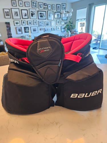 Senior Used Small Bauer Vapor X900 Hockey Goalie Pants