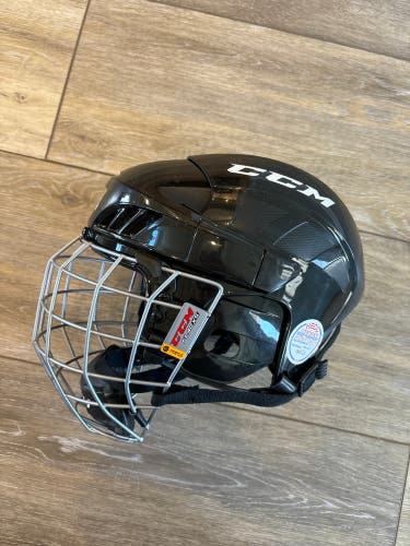 NEW XS CCM FL40 Helmet