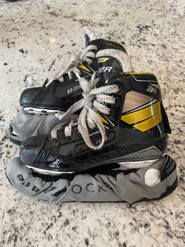 Used Bauer Regular Width Size 3 Supreme 3S Hockey Goalie Skates