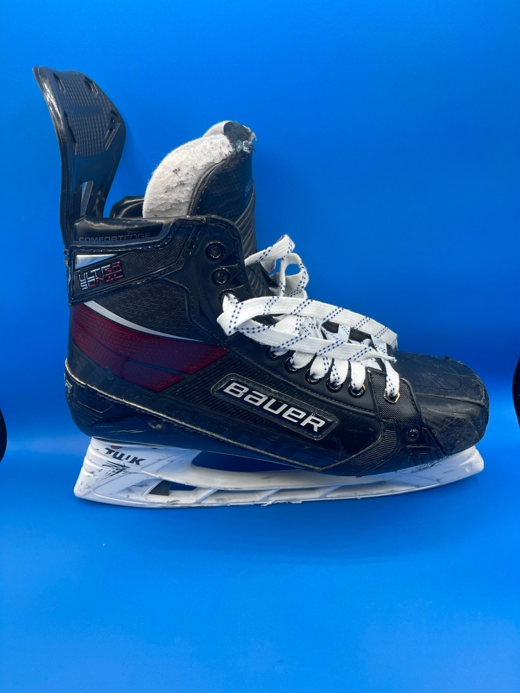 Used Bauer Regular Width  11.5 Supreme UltraSonic Hockey Skates