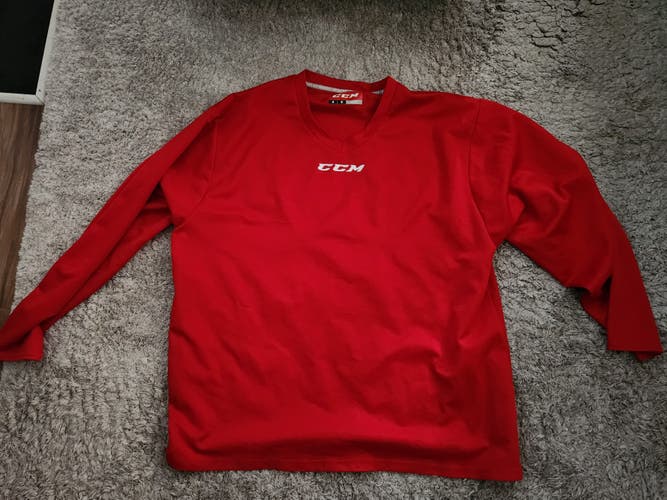 Red Used XL Men's CCM Jersey