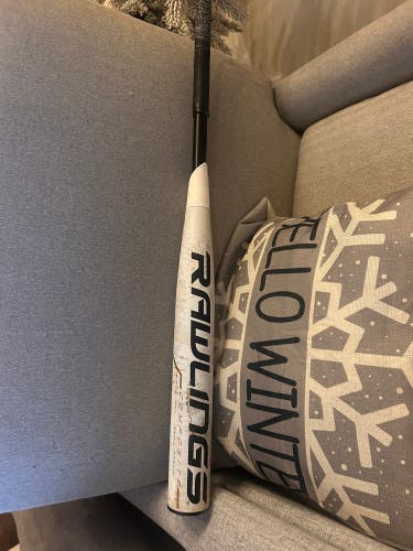 Used Rawlings (-10) 22 oz 32" Quatro Bat In Good Condition