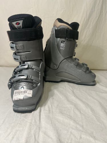 Used  N ST Ski Boots