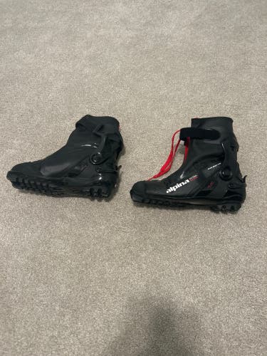 Alpina Action Skate Boots nnn Sz41