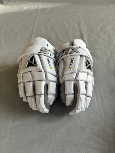 New Player's STX Large Cell V Lacrosse Gloves