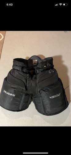 Used Vaughn Carbon SLR Pro Goalie Pants (Sr small)
