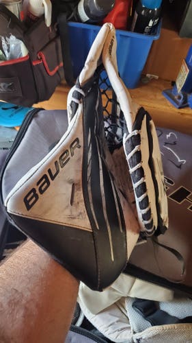 Sr Bauer Vapor 3X glove and blocker