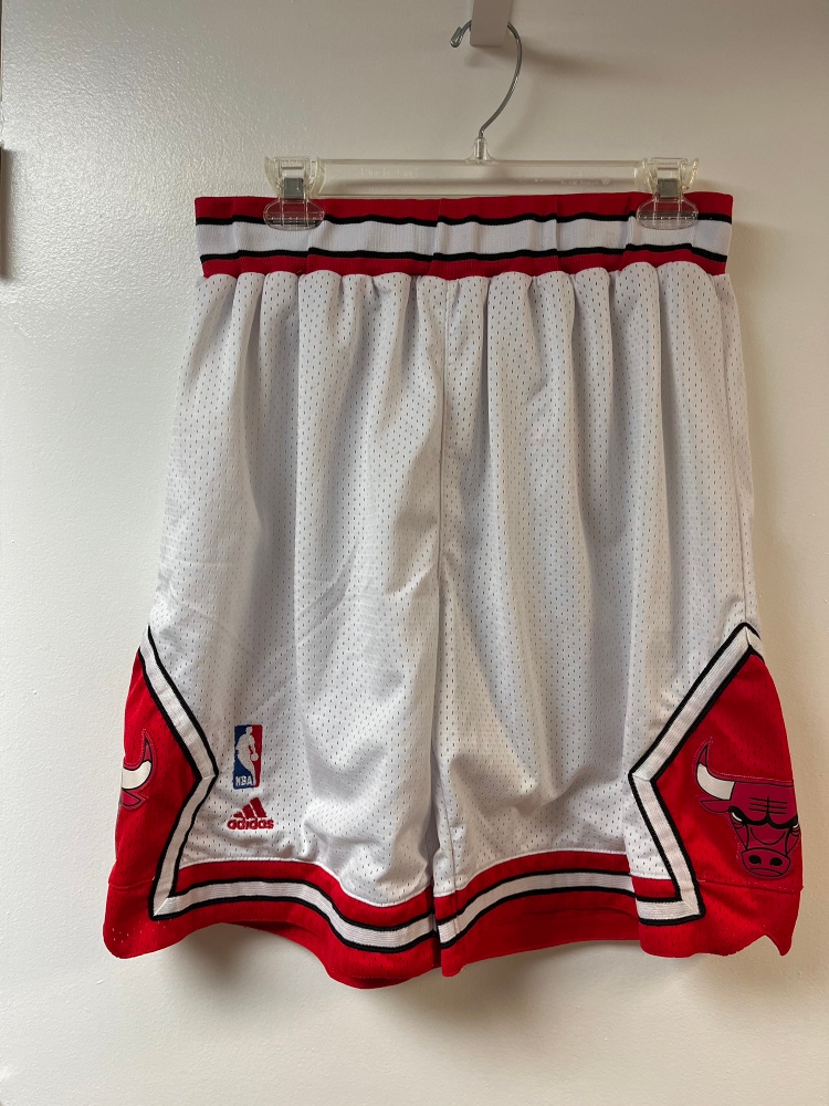 Adidas Chicago Bulls Home White NBA Replica Shorts Mens Large