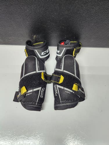 Junior CCM Tacks 9550 Elbow Pads
