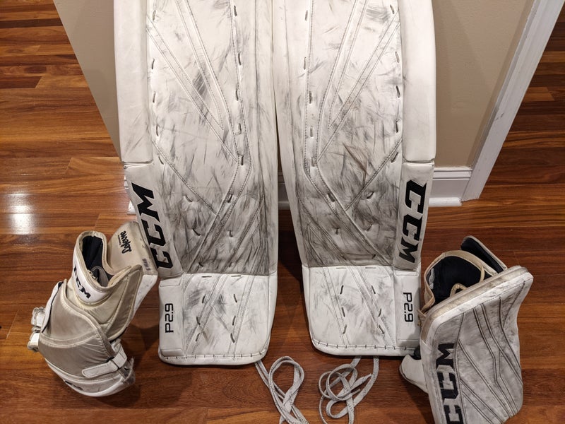Used 35" CCM P2.9 Goalie Full Set Goalie Pads / Glove / Blocker