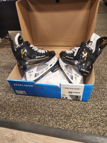 New Bauer Supreme M5 Pro Skates Size 7.5 Fit 3