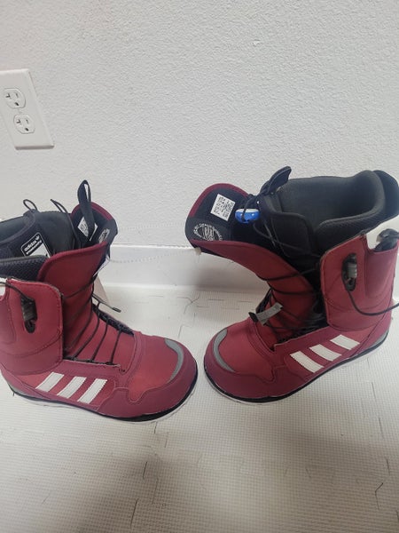 Used Adidas Zx Snow Boots Senior 8 Men s Snowboard Boots SidelineSwap Buy and Sell on SidelineSwap