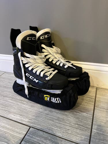 Intermediate CCM Regular Width Size 5 Super Tacks 9350 Hockey Skates