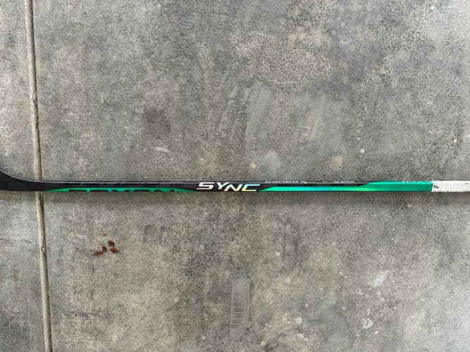 Senior Left Hand P92 Pro Stock Nexus Sync Hockey Stick