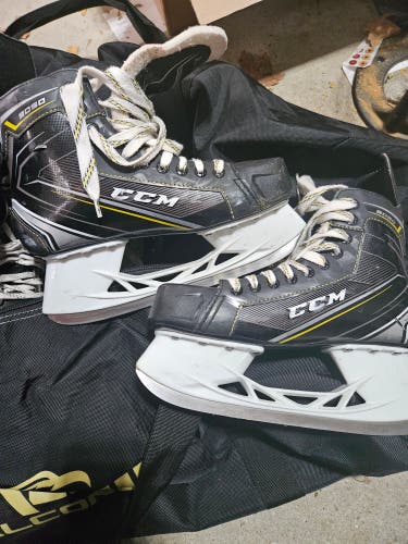 Used Senior CCM Tacks 9050 Hockey Skates Regular Width 9.5