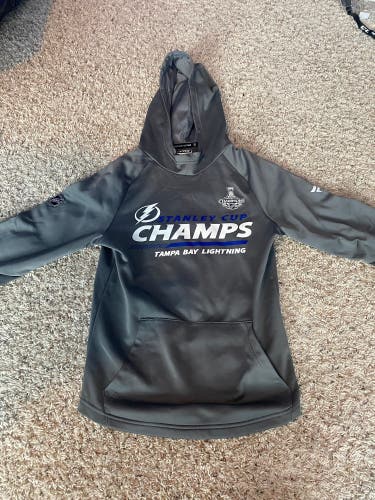 Gray Small Tampa Bay Lightning Sweatshirt