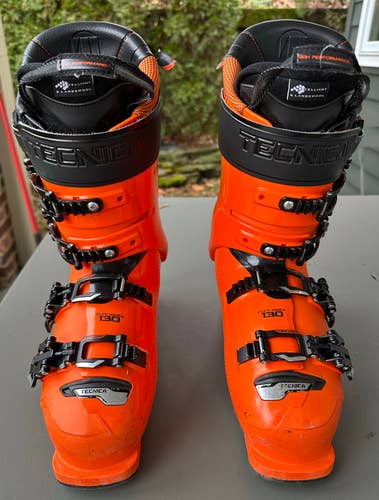 Used Men's Tecnica Mach 1 MV 130 Ski Boots, 25.5