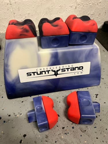 Cheerleading Stunt Stand