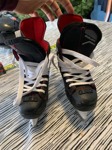 Youth Used Bauer Ns Hockey Skates 11