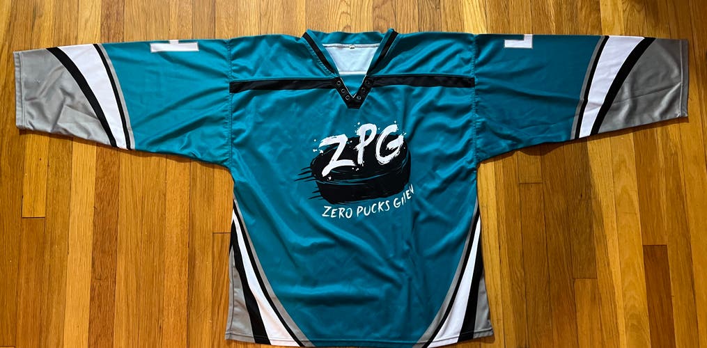 2 hockey practice jerseys