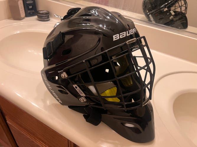 Used Bauer  Concept C1 Senior Goalie Mask M/L