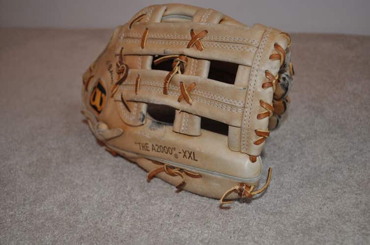 13” Wilson USA A2000 XXL Unisex Baseball Softball Glove Right Hand Throw RHT