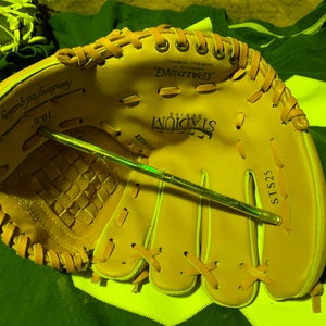 Used Spalding Left Hand Throw Baseball Glove 10"