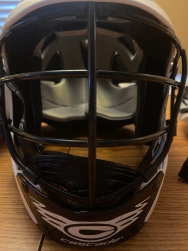 Youth cascade lacrosse helmet