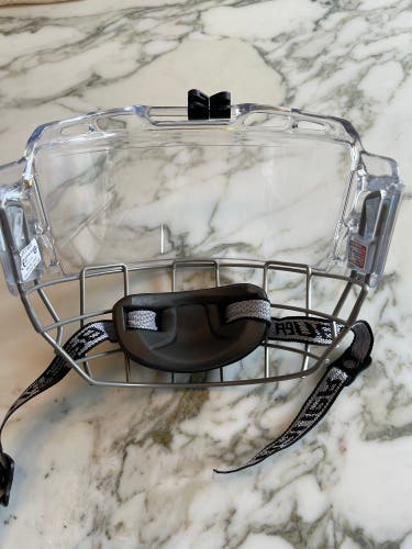 Medium Bauer Shield Hybrid Shield